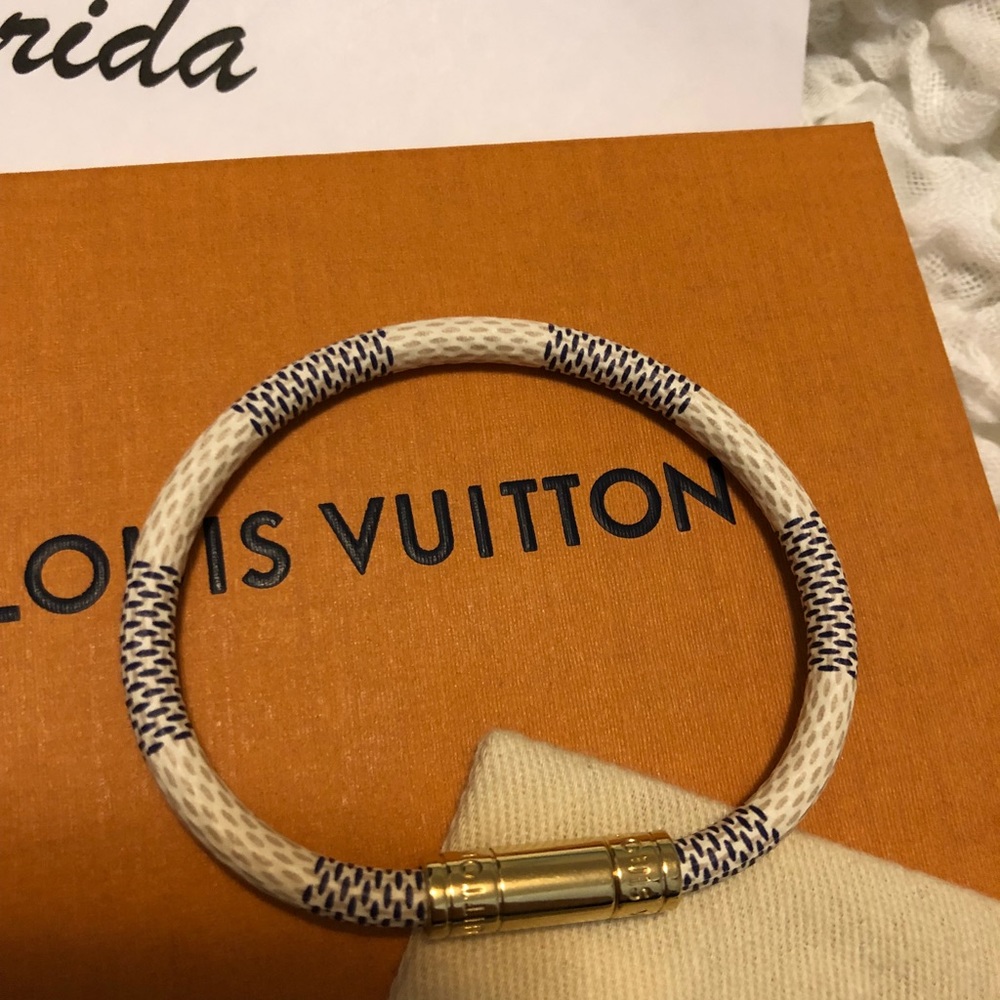 Louis Vuitton keep it bracelet